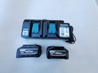 Makita DC40WA (2 pesaga) max 40V akulaadija XGT ®  + 2 x BL4040F  4ah aku
